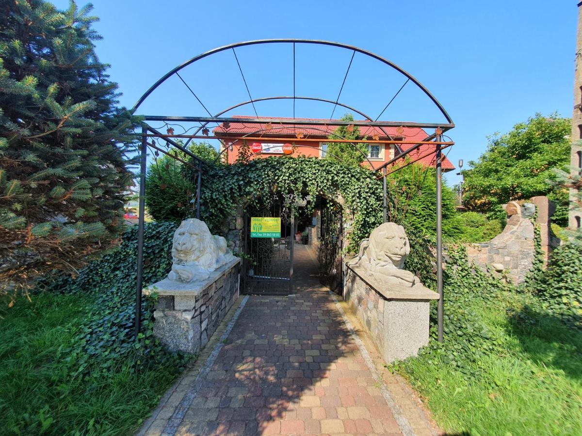 Pensjonat ,,Eden" Charbrowo Exterior foto